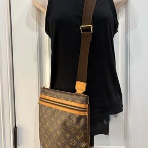 Louis Vuitton Monogram Pochette Bosphore Shoulder Bag (M40044)